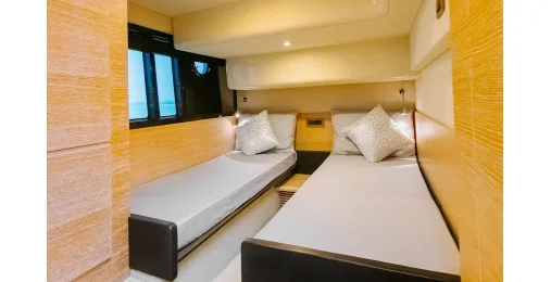 Azimut 48 ft No Regrets 6