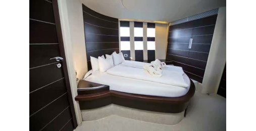 Azimut 68 1